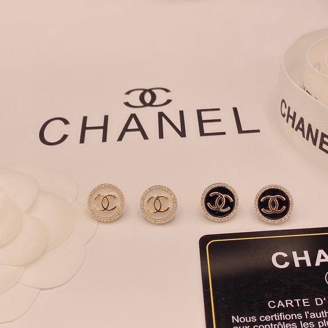 Chanel 小香风网红 同款 最高代购级别耳环耳钉 原版黄铜 925纯银 针 顶级原单品质 最高代购级别网红小公举时尚人士必须拥有